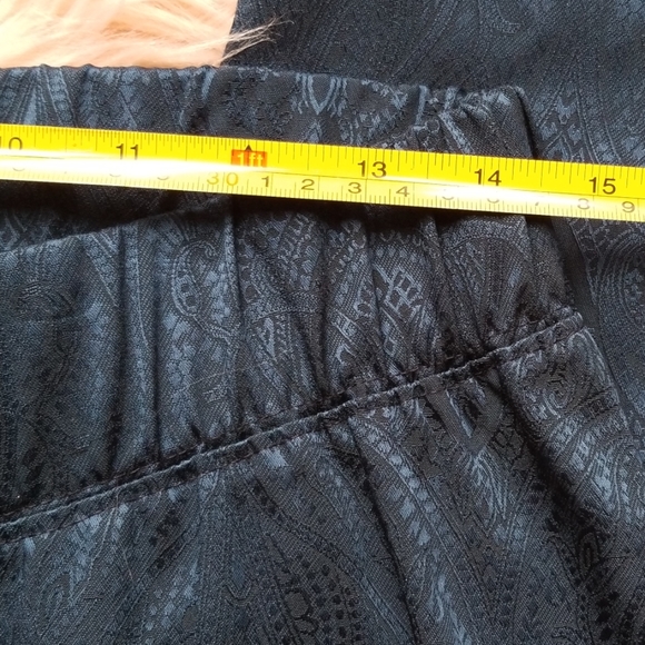 A Pea In The Pod Size Small 2 Piece Maternity Suit - Picture 8 of 8